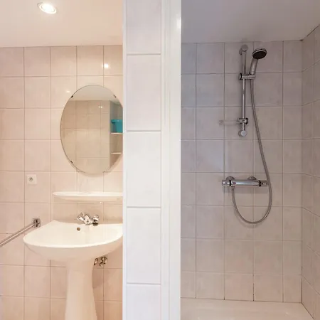 Retreat With Sauna, Cleaning Included *